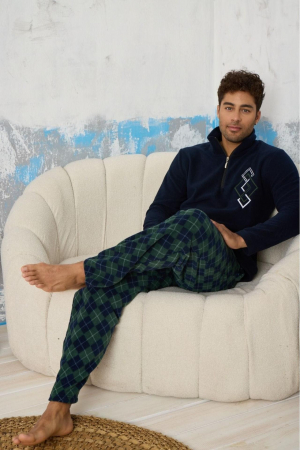 Pijama barbati cocolino, material pufos si calduros, embody.ro [2]