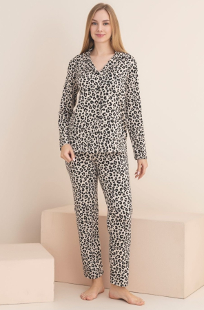 Pijama cu nasturi dama maro animal print, catifea fina 5004 [1]