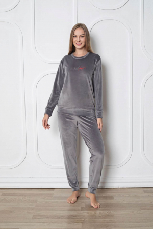 Pijama dama catifea, material moale si delicat, imprimeu uni, roz pudra, embody.ro [0]