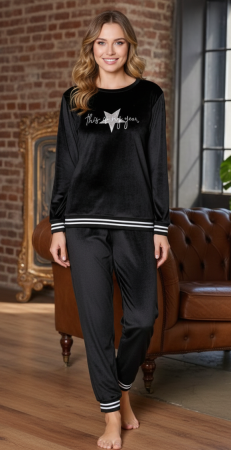 Pijamale cocolino dama - Pijama dama eleganta din catifea fina neagra "This Is My Year"