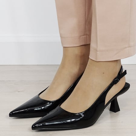 Femei - Pantofi negri de lac cu toc mic B-5552 01
