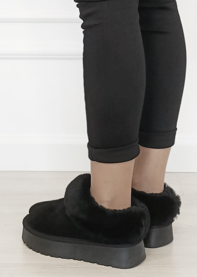 Papuci imblaniti negri din piele naturala B-W5818 116 [2]