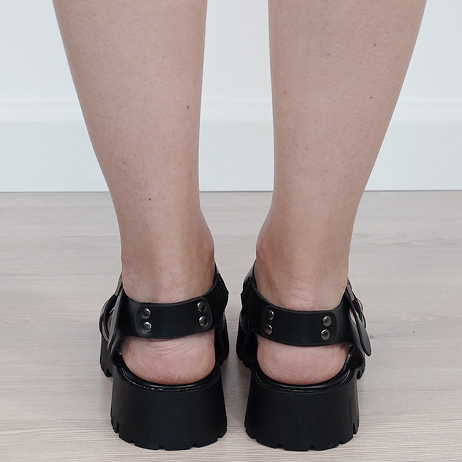 Sandale negre cu talpa groasa B-5884 128 [3]