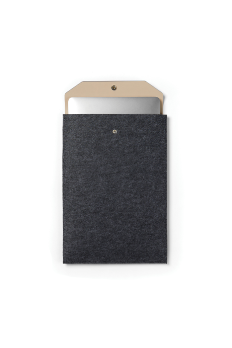 Albon 17" Laptop Sleeve [2]