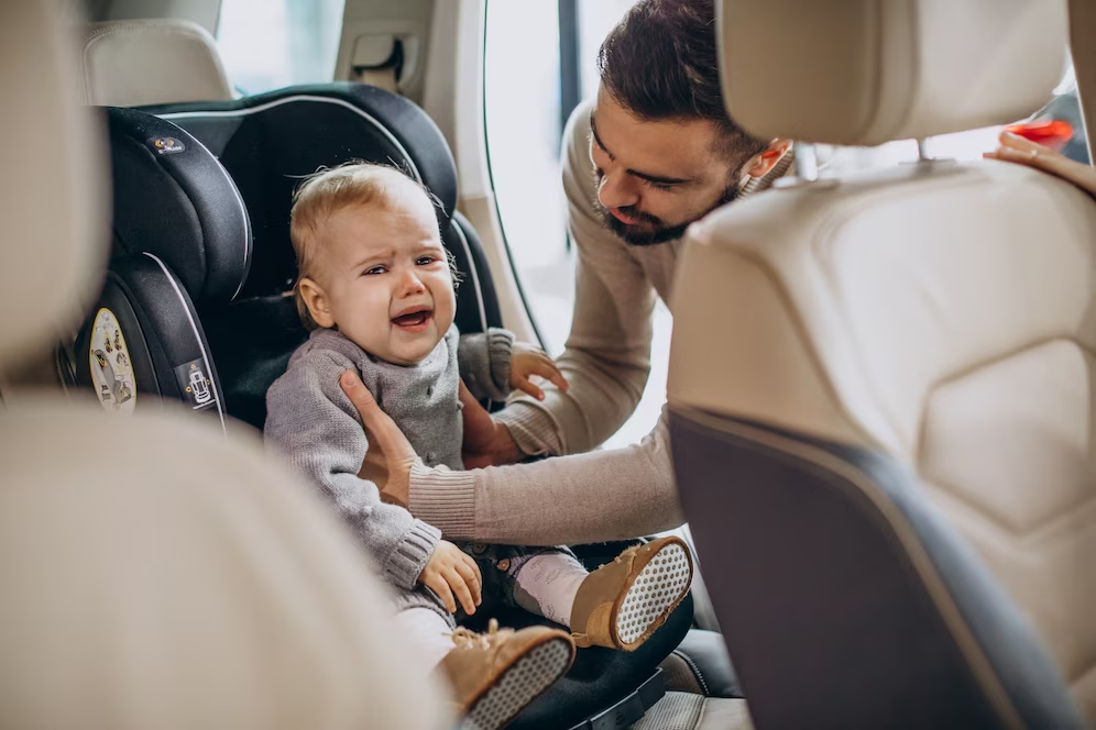 Cu bebe la bord: Accesorii utile pentru calatoriile cu copiii