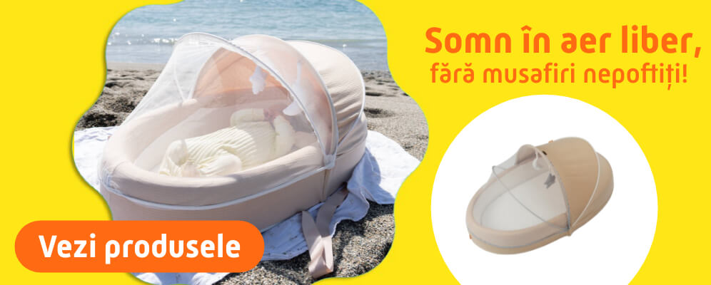 banner cu babynest care se afla pe plaja si are o copertina contra insectelor pe banner scrie somn in aer liber, fara musafiri nepoftiti
