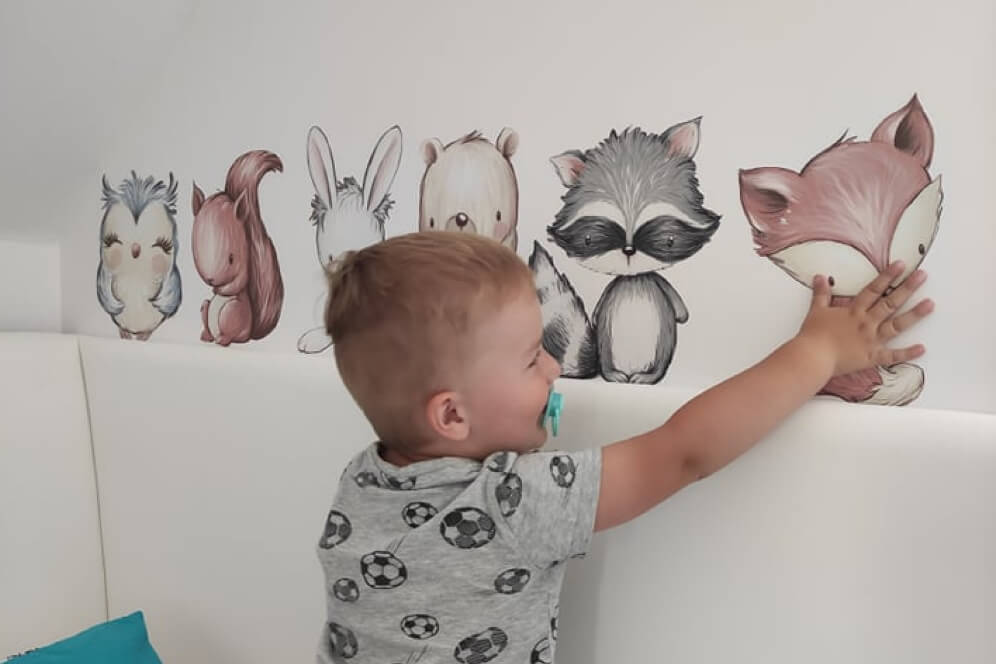 Autocolante decorative pentru copii: Povestea unei descoperiri inedite