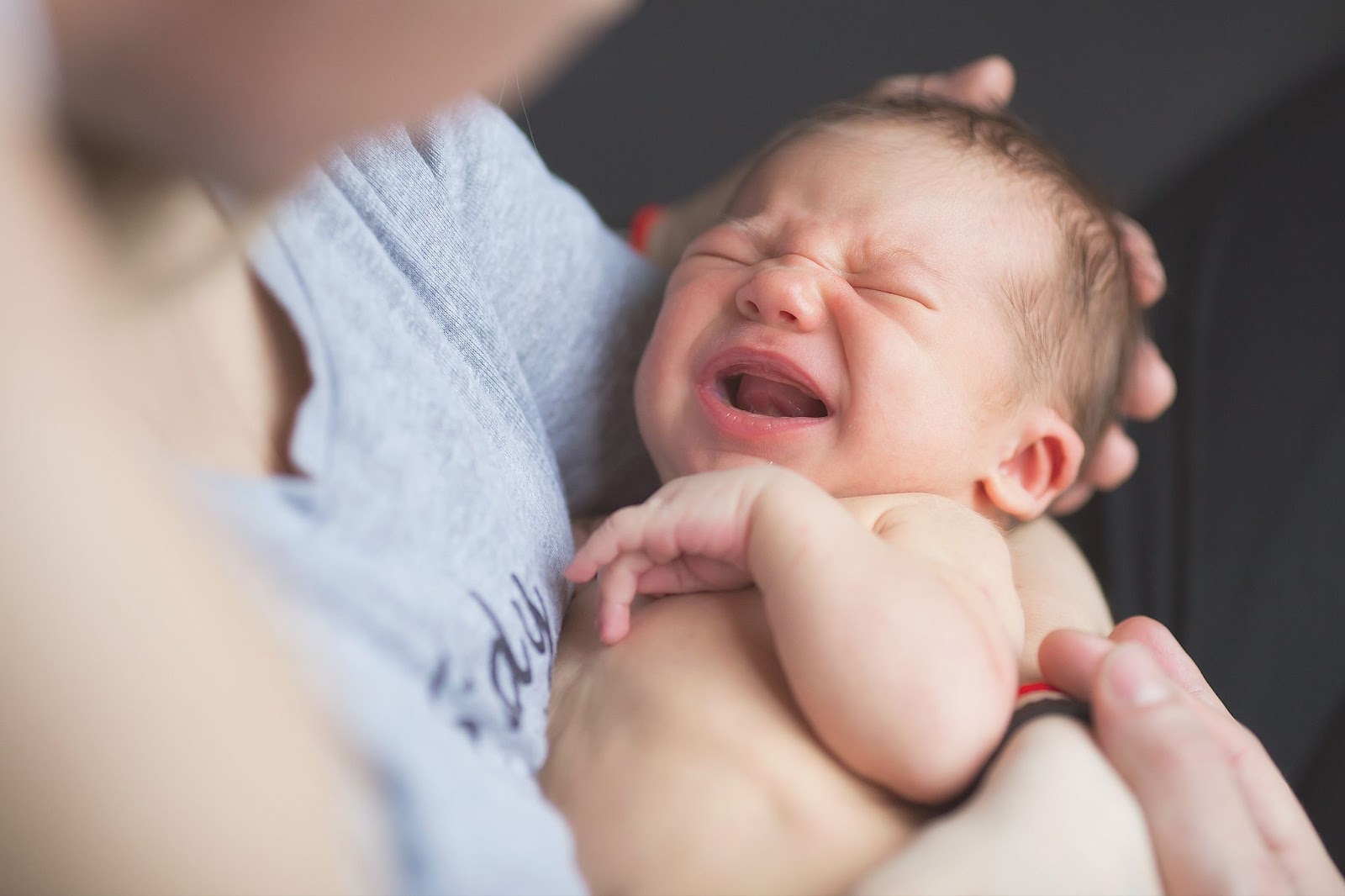 De ce plang bebelusii? 5 metode de calmare a plansului