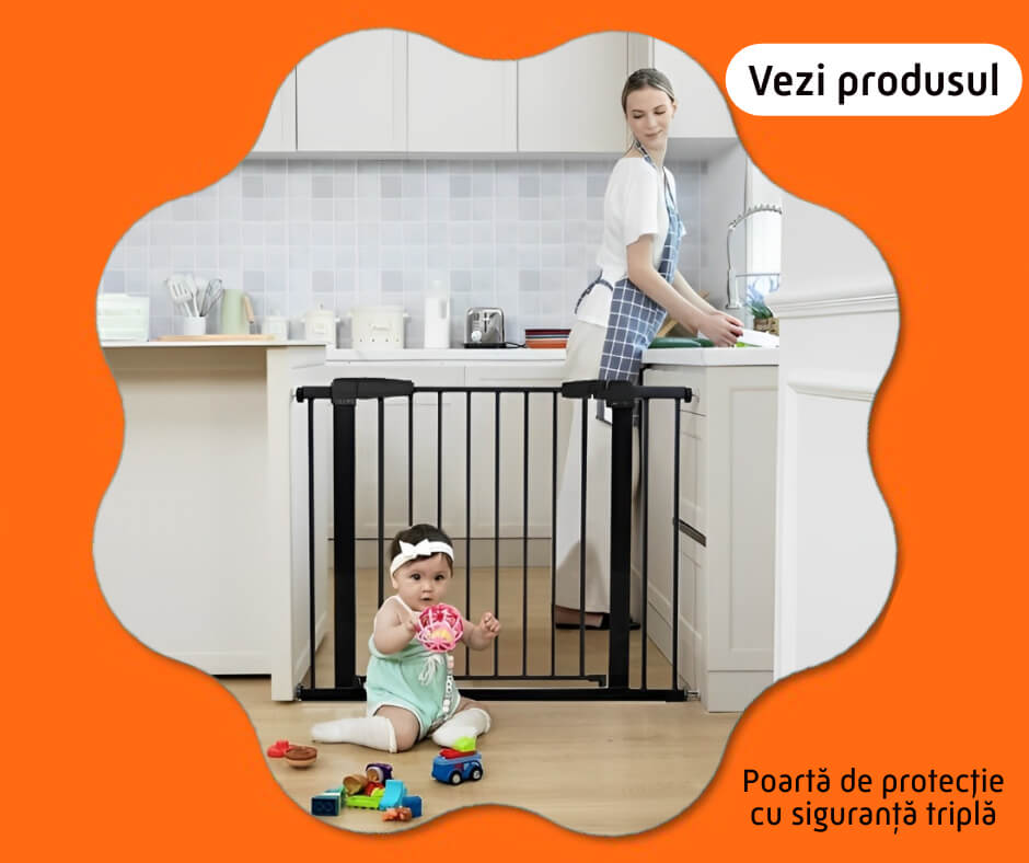 imagine mama si copilul in bucatarie sunt separati de o poarta de siguranta neagra