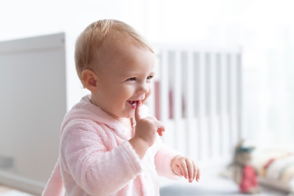 Primii dinti la bebelusi: TOT ce trebuie sa stii