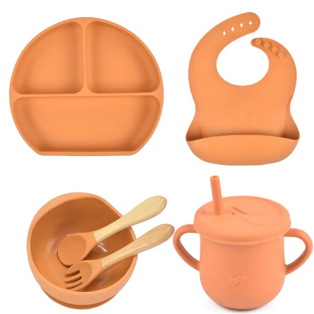 Set hranire bebe