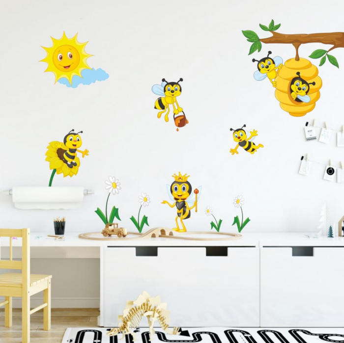 Autocolante pentru perete - Regatul albinutelor, 49 x 52 cm + accesorii