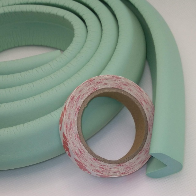 Banda protectie subtire maro pentru muchii si margini 2.3x0.9x200 cm_Buy4Baby [3]
