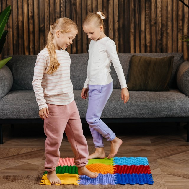 Covoras ortopedic, senzorial, set puzzle, 9 piese cu diferite texturi, Stimulative Rainbow [4]