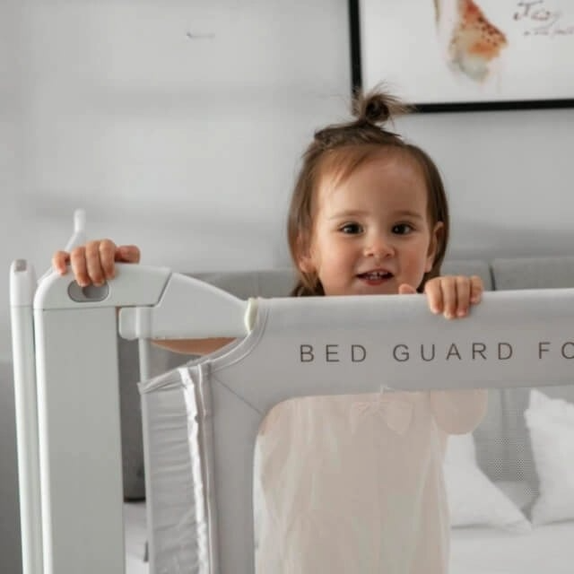 PACHET PREMIUM: 3 Protectii laterale pat, XXL de dimensiuni 200x200 cm + 2 Seturi Conectori [12]