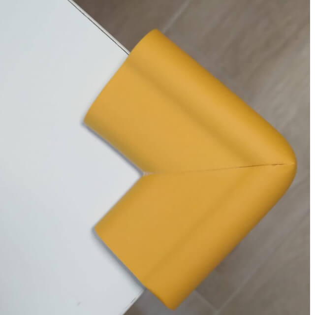 Set portocaliu 4 bucati mamut protectii colturi mobilier, 4x1.3x7 cm_Empria [3]