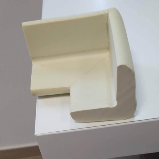 Set portocaliu 4 bucati mamut protectii colturi mobilier, 4x1.3x7 cm_Empria [6]