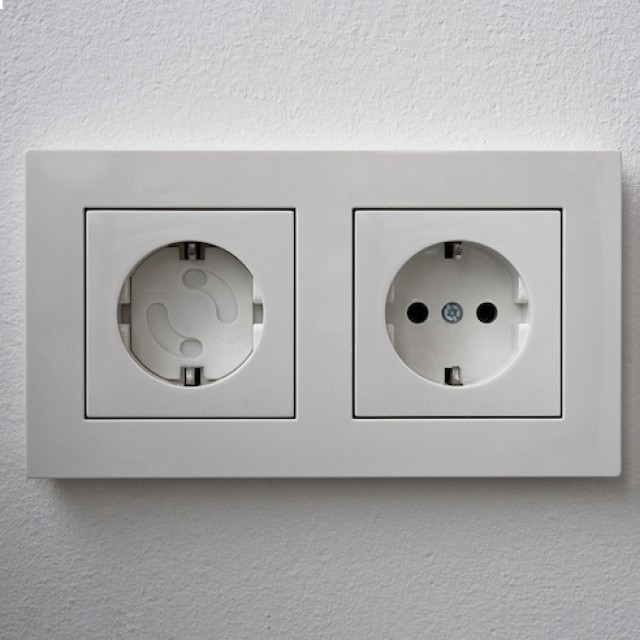Set protectie priza copii, 10 bucati cu adeziv [10]