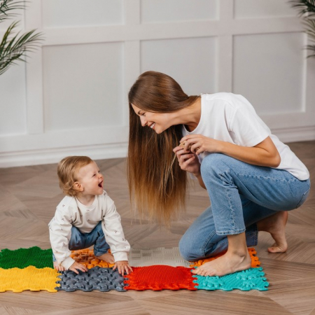 Jucarii copii si jocuri educative - Covoras ortopedic, senzorial, set puzzle, 8 piese cu diferite texturi, Marco Polo