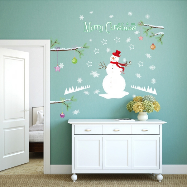 Sticker tematic Craciun - Om de zapada, ramuri cu globuri si fulgi de nea [4]