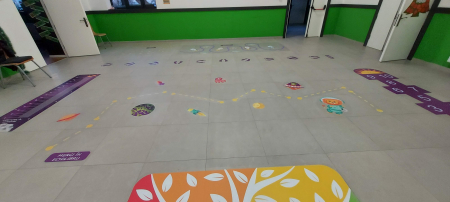 Autocolant Joc de Podea, Spatiu [7]