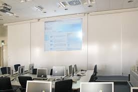 Folie autocolanta de tip whiteboard - ideal pentru proiectii - culoare alba - 137x100 cm [3]