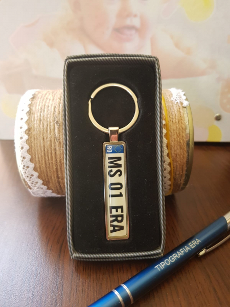 Breloc cu numar auto personalizat [2]