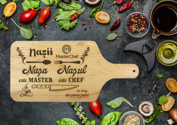 Tocator lemn personalizat prin gravura - Nasii Master Chef [2]