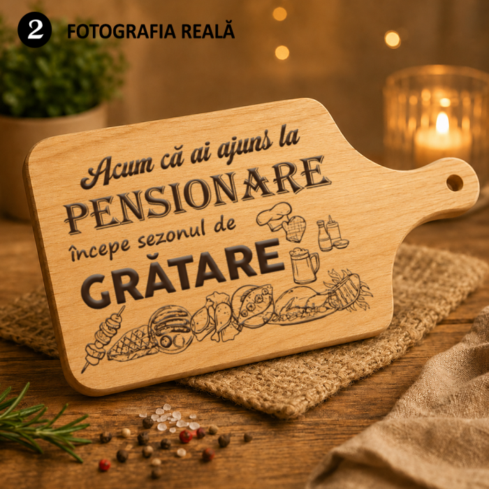 Tocător personalizat din lemn | Cadou pensionare [2]