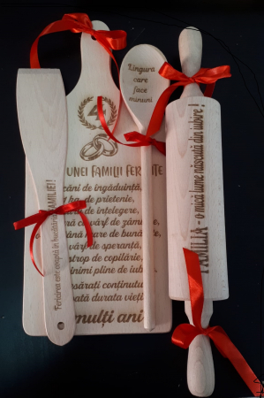 Set gravat - Tocator, Lingura, Sucitor - Familie Fericita