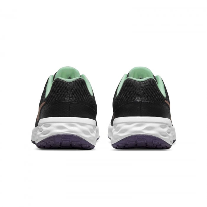 Nike 2024 revolution verde