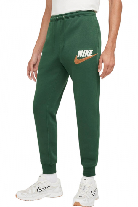 Pantaloni NIKE Club Jogger CHNL - FN3094-323