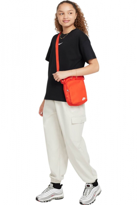 Tricou NIKE Boyfriend Essential - FZ5539-010 [4]