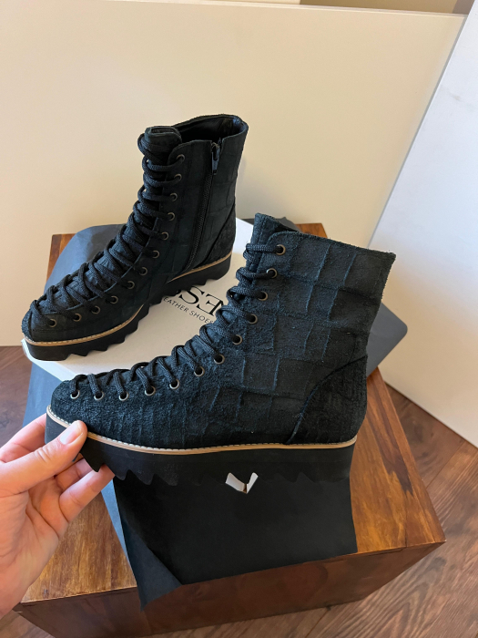 Ghete Everest cu siret, din piele intoarsa neagra cu aspect tip croco [2]