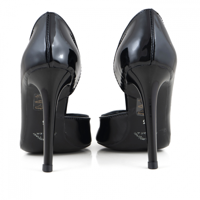 Pantofi stiletto, cu decupaj interior, din piele lacuita neagra [4]