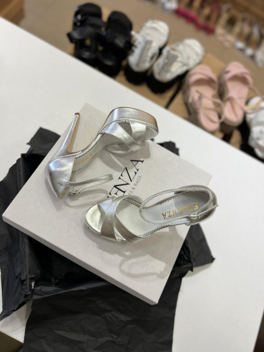Sandale din piele argintie, cu toc stiletto si platforma [2]