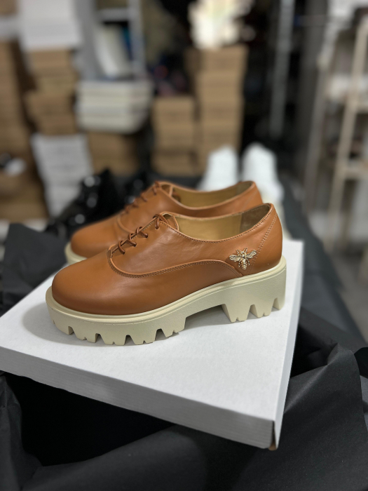 Pantofi Oxford Camel gold bee [2]