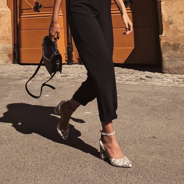 Pantofi decupati, din piele de sarpe, cu toc patrat [2]