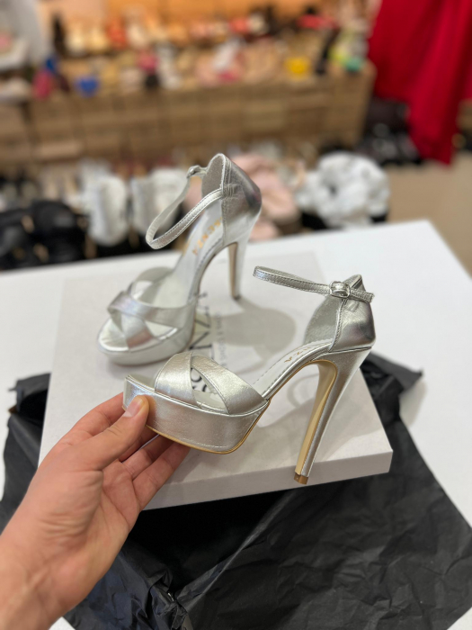 Sandale din piele argintie, cu toc stiletto si platforma [3]