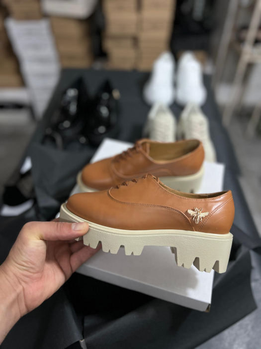 Pantofi Oxford Camel gold bee [3]