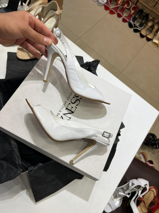 Pantofi stiletto din piele naturala alba [2]