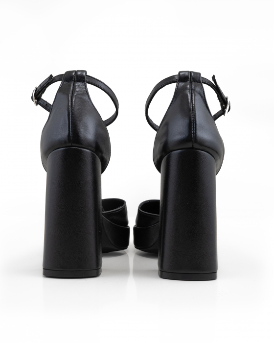 Pantofi din piele naturala, neagra, cu toc gros, varf patrat si decupaj interior-exterior [5]