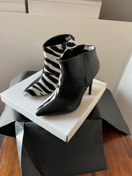 Botine Stiletto din piele  neagra si piele de ponei cu animal print [5]