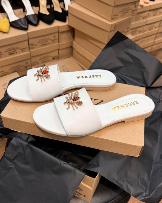 Slapi din piele naturala alba, cu accesoriu metalic [2]