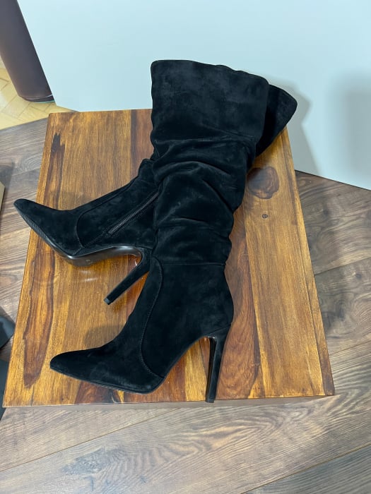 Cizme stiletto, cu pliuri, din piele intoarsa neagra [1]