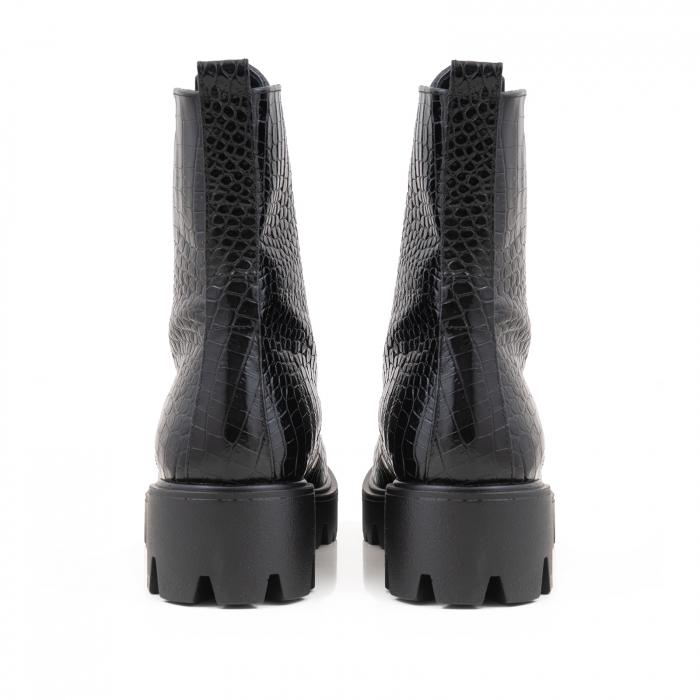 Bocanci cu siret, din piele naturala neagra, cu aspect tip croco [4]