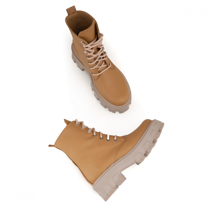 Bocanci cu siret si capse metalice, din piele naturala camel [3]