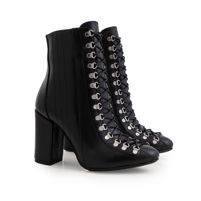 Botine  cu siret si capse metalice, din piele naturala neagra [2]