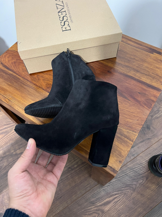 Botine scurte din piele intoarsa neagra [5]