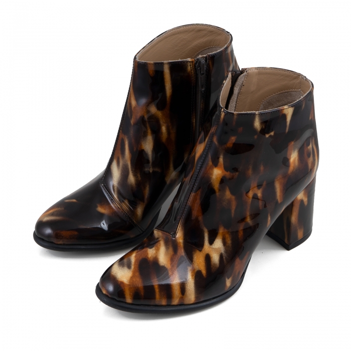 Botine scurte din piele lacuita cu animal print [2]